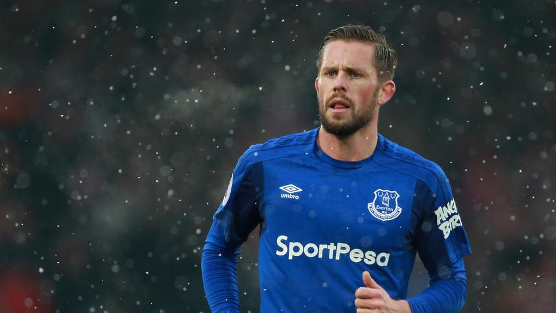 kering.com-赛事期间突发意外，比赛及时调整备受关注，比赛突发状况解决方案